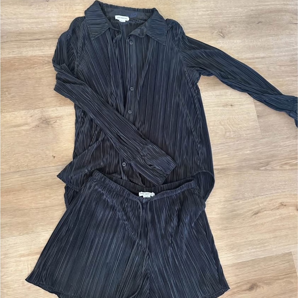 Good American Black Pleated Crinkle Set